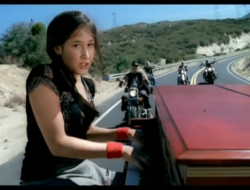 Vanessa Carlton Reveals the Song “A Thousand Miles” Was Inspired by a True Story