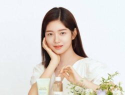 Stay Beautiful, Rei IVE Shows Off The Look Without Heavy Makeup for a Photoshoot!  |  Suara.com